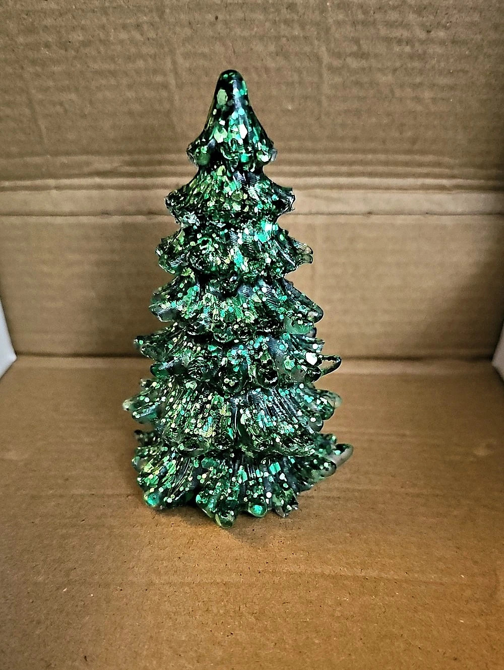 Hand Crafted 4" Green Resin Christmas Tree Figurine Decor - Picture 2 of 5